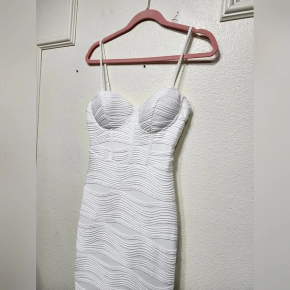 Lulus Undeniable Icon White Textured Bustier Bodycon Midi Dress S Wedding Party - Picture 7 of 10